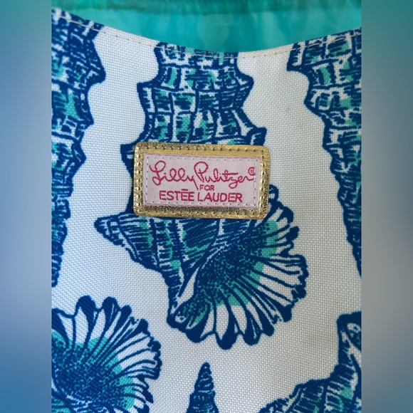 LILY PULITZER & ESTEE LAUDER BLUE WHITE SEASHELL TOTE. EUC - Picture 4 of 9
